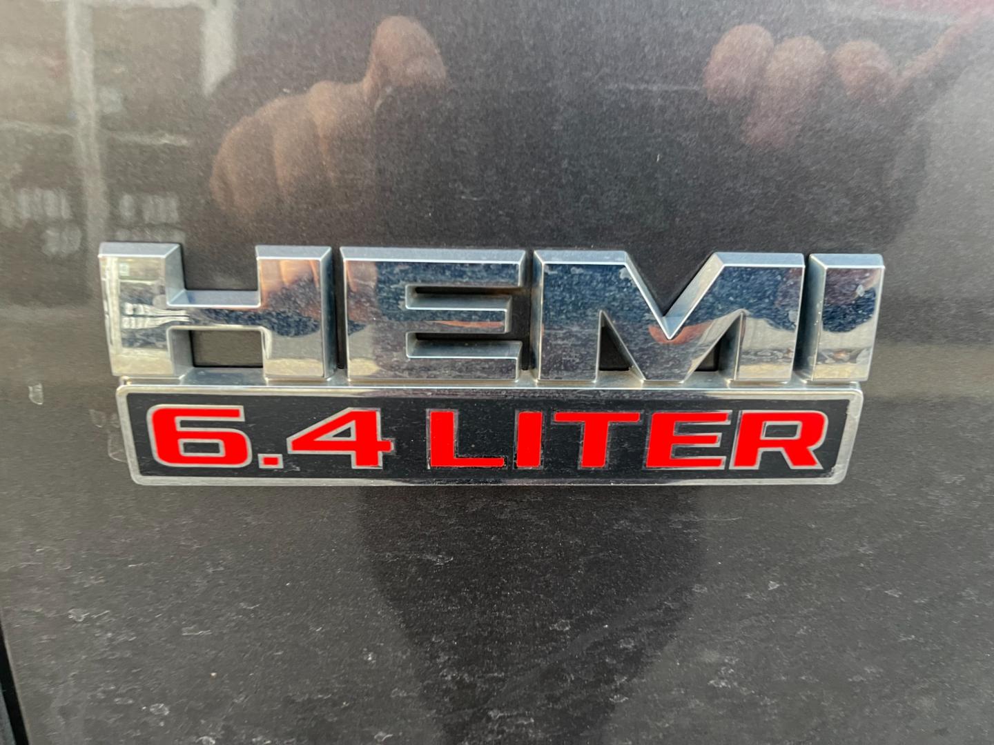 2015 Gray /Black RAM 2500 Tradesman (3C6UR5CJ3FG) with an 6.4L V8 OHV engine, 6-Speed Automatic transmission, located at 547 E. Main St., Orwell, OH, 44076, (440) 437-5893, 41.535435, -80.847855 - Photo#4